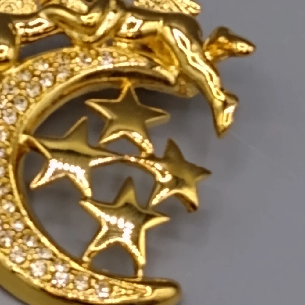 Cherub Crescent Moon Angel Brooch with Rhinestone Stars Valentine's Gift Vintage - Picture 4 of 15